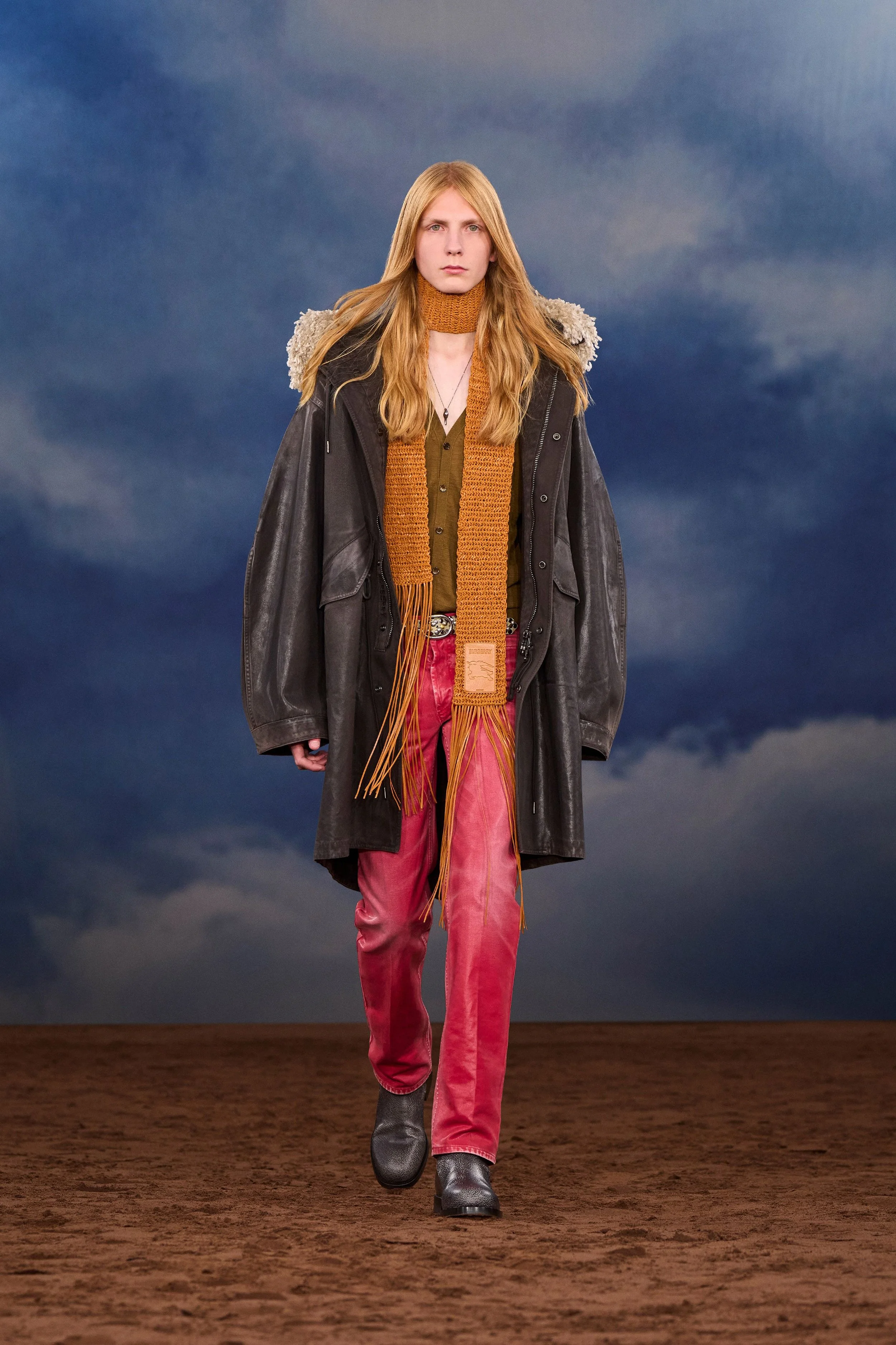 【年末年始セール】Burberry ブルゾン BURBERRY SPRING 2026 - SHOW REPORT - BEHIND THE BLINDS —